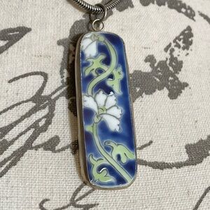 Floral Pottery Pendant Necklace